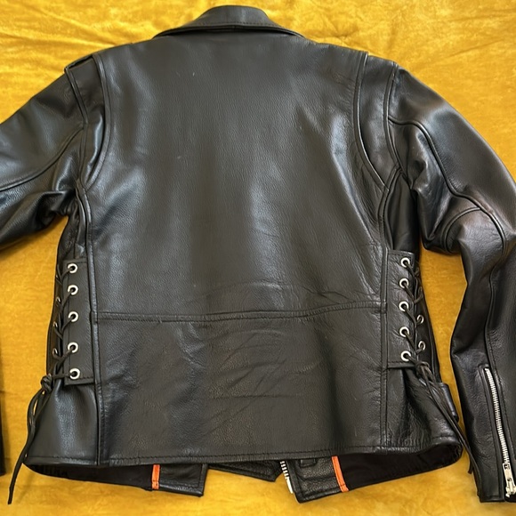 Women’s leather motorcycle jacket - Picture 15 of 16